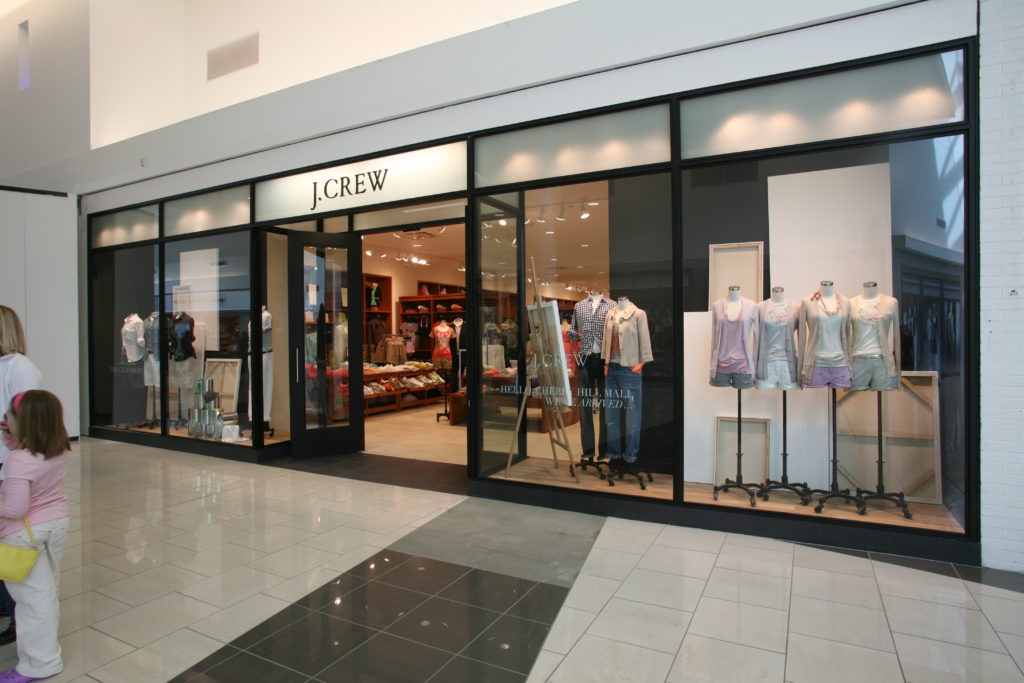 shoe stores in spring hill mall